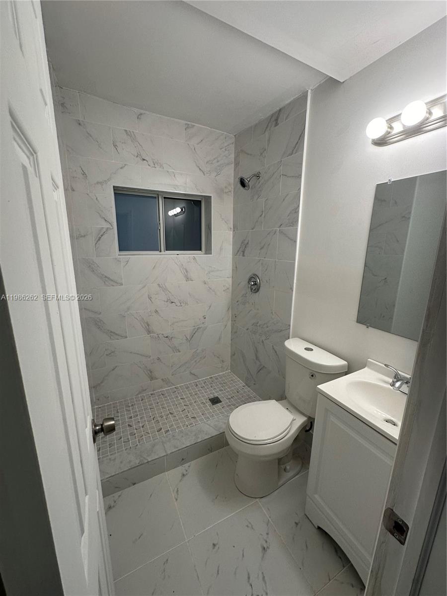 1812 NW 64th St Miami, FL 33147