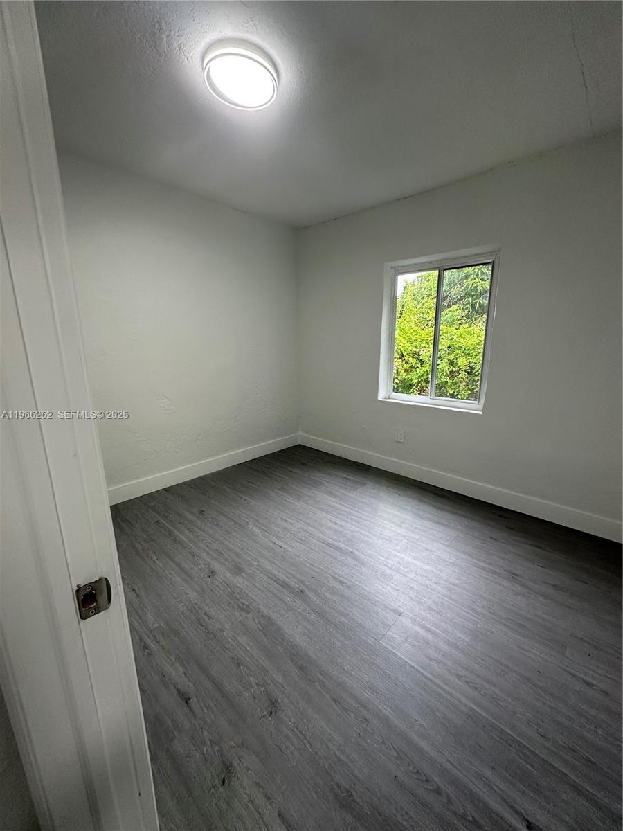 1812 NW 64th St Miami, FL 33147