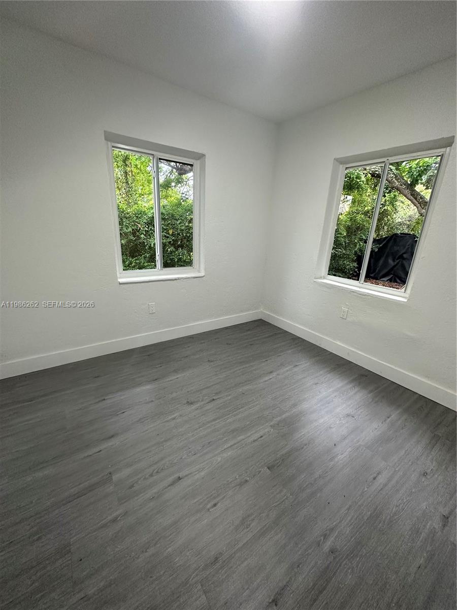 1812 NW 64th St Miami, FL 33147