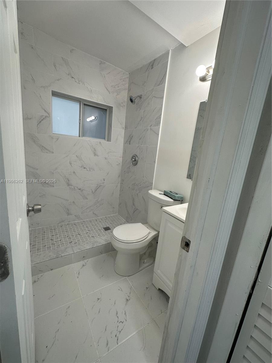 1812 NW 64th St Miami, FL 33147