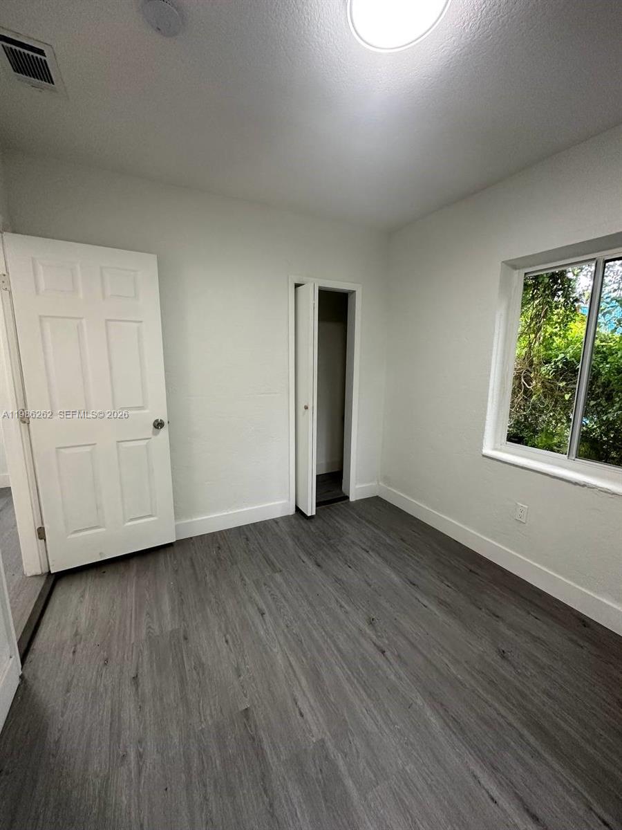 1812 NW 64th St Miami, FL 33147