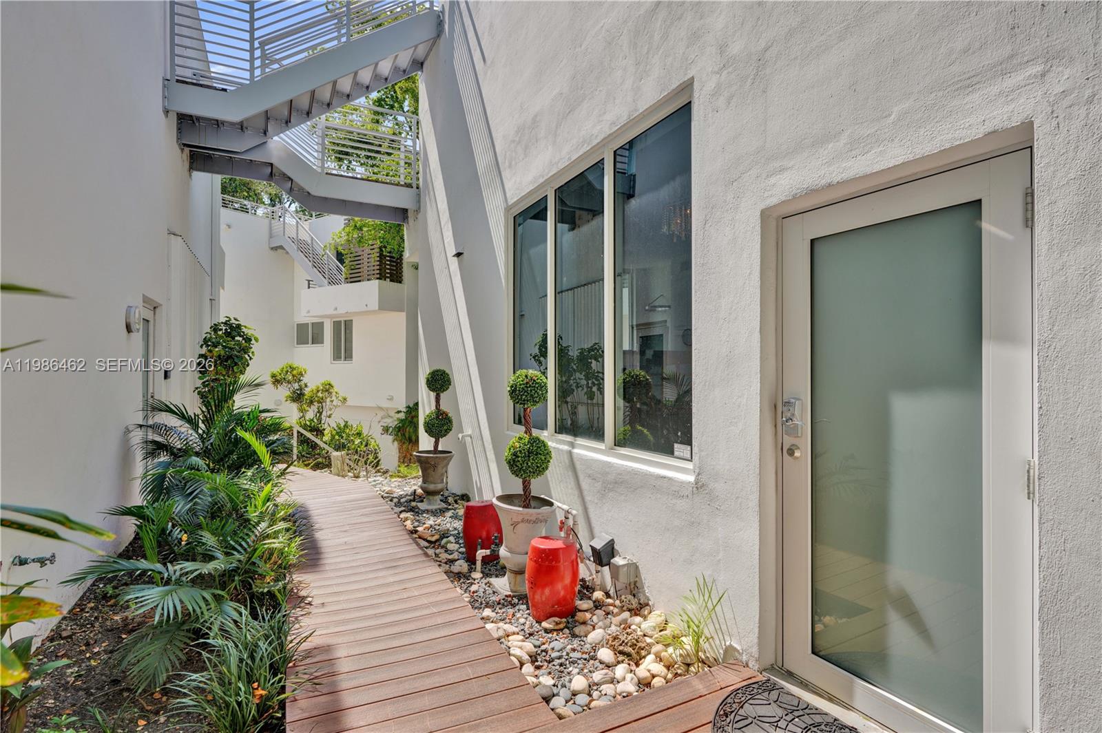 3126 Center St #8 Coconut Grove, FL 33133