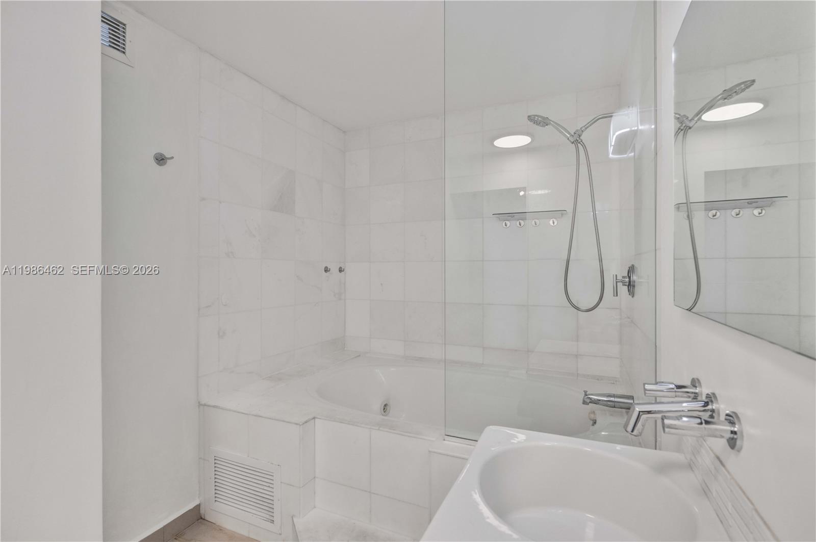 3126 Center St #8 Coconut Grove, FL 33133