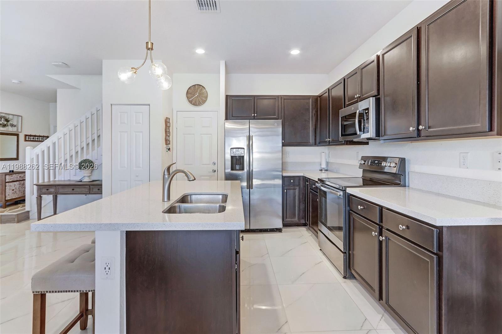 3375 W 100th Ter Hialeah, FL 33018