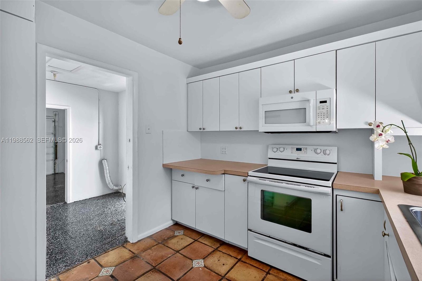 5210 SW 72nd St Miami, FL 33155