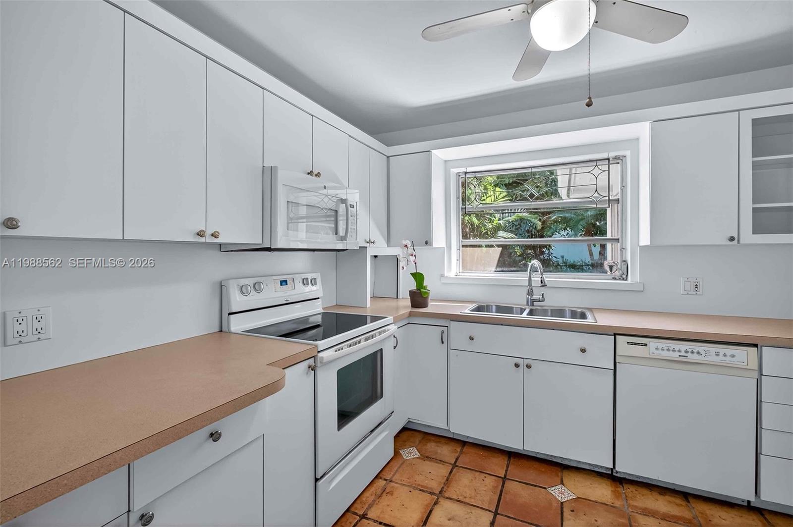 5210 SW 72nd St Miami, FL 33155