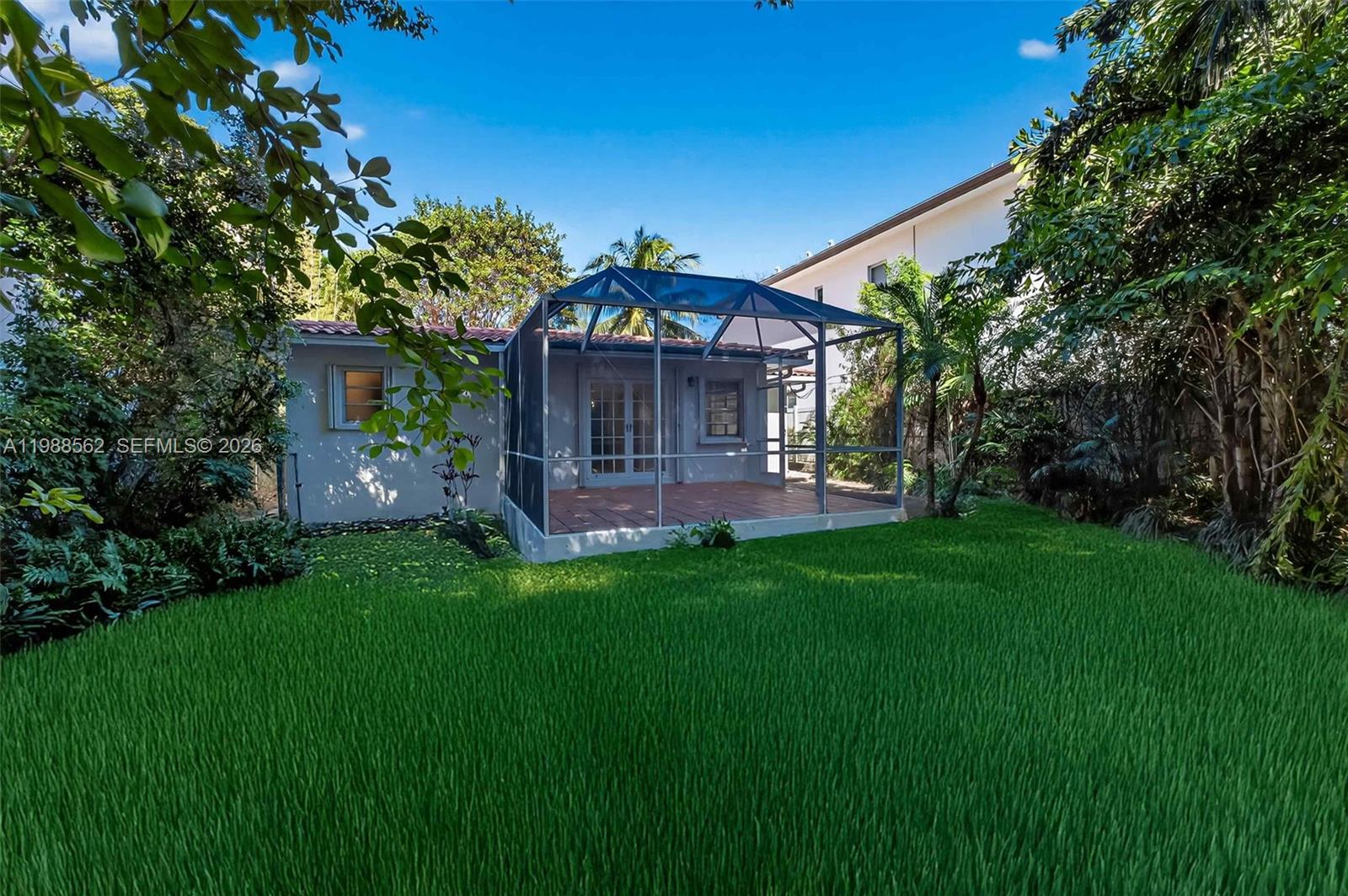 5210 SW 72nd St Miami, FL 33155