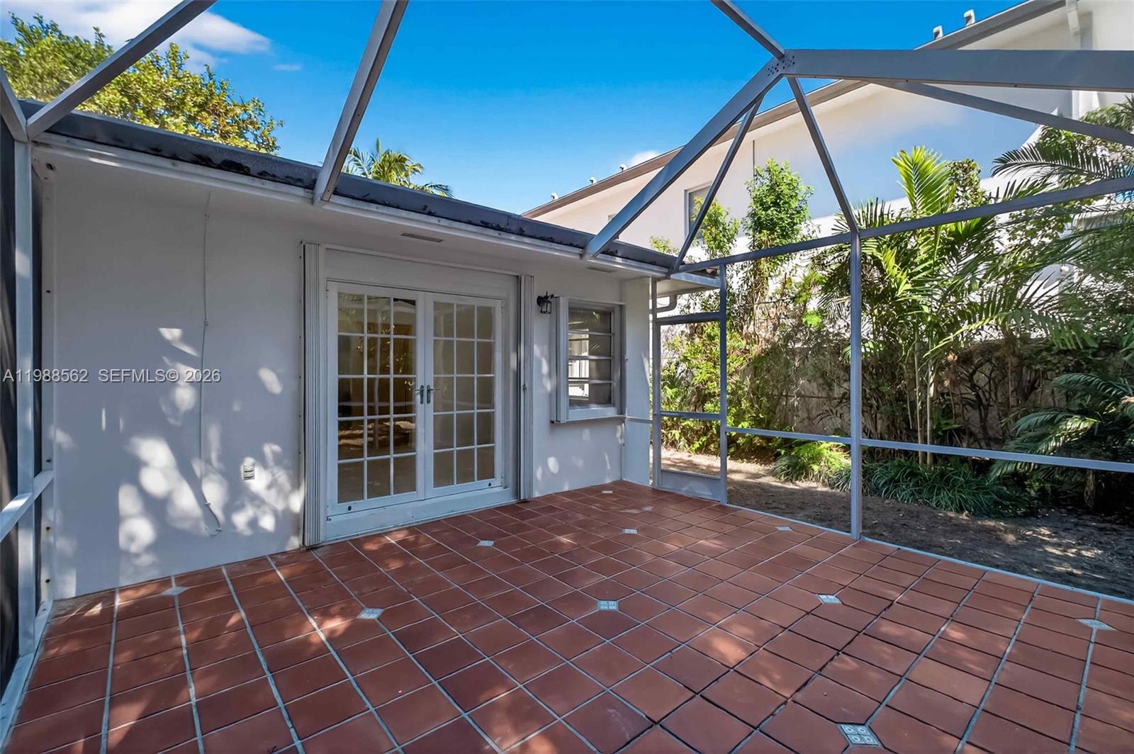 5210 SW 72nd St Miami, FL 33155