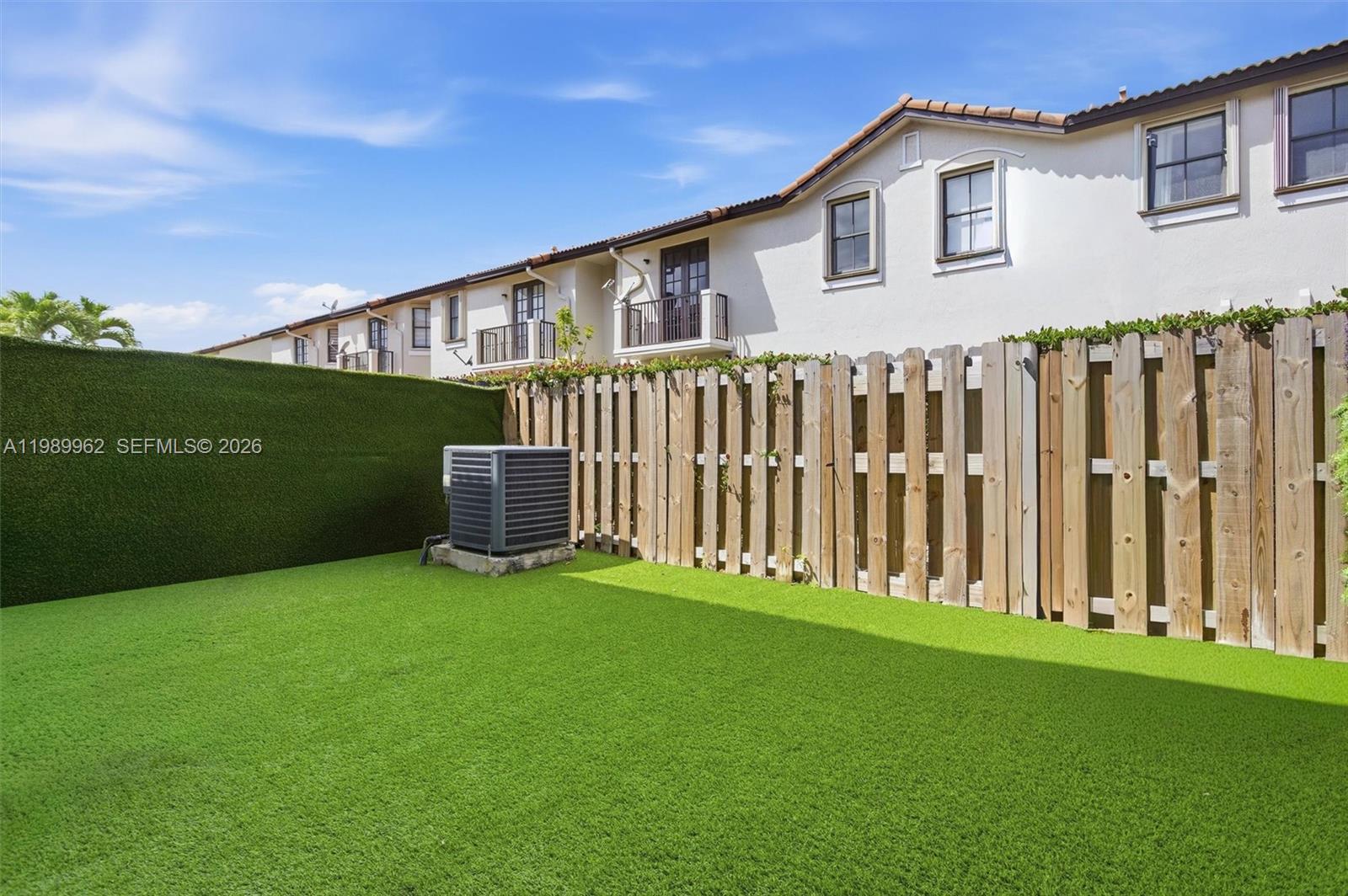 10319 NW 30th Ter Doral, FL 33172