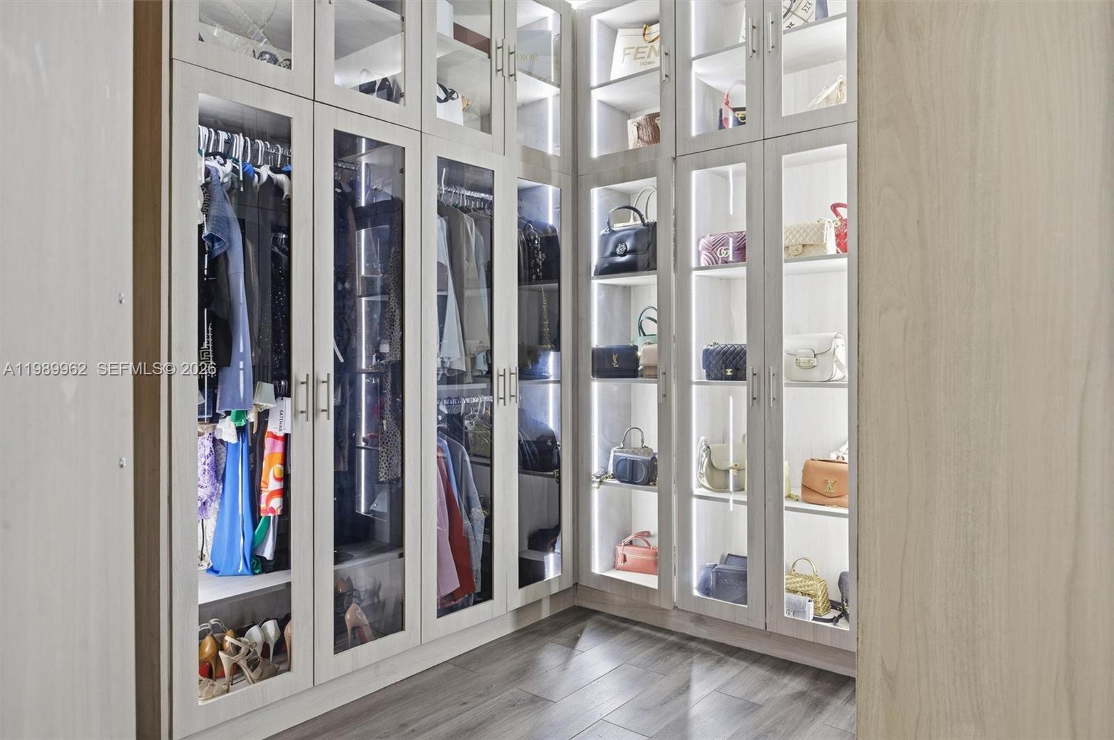 10319 NW 30th Ter Doral, FL 33172