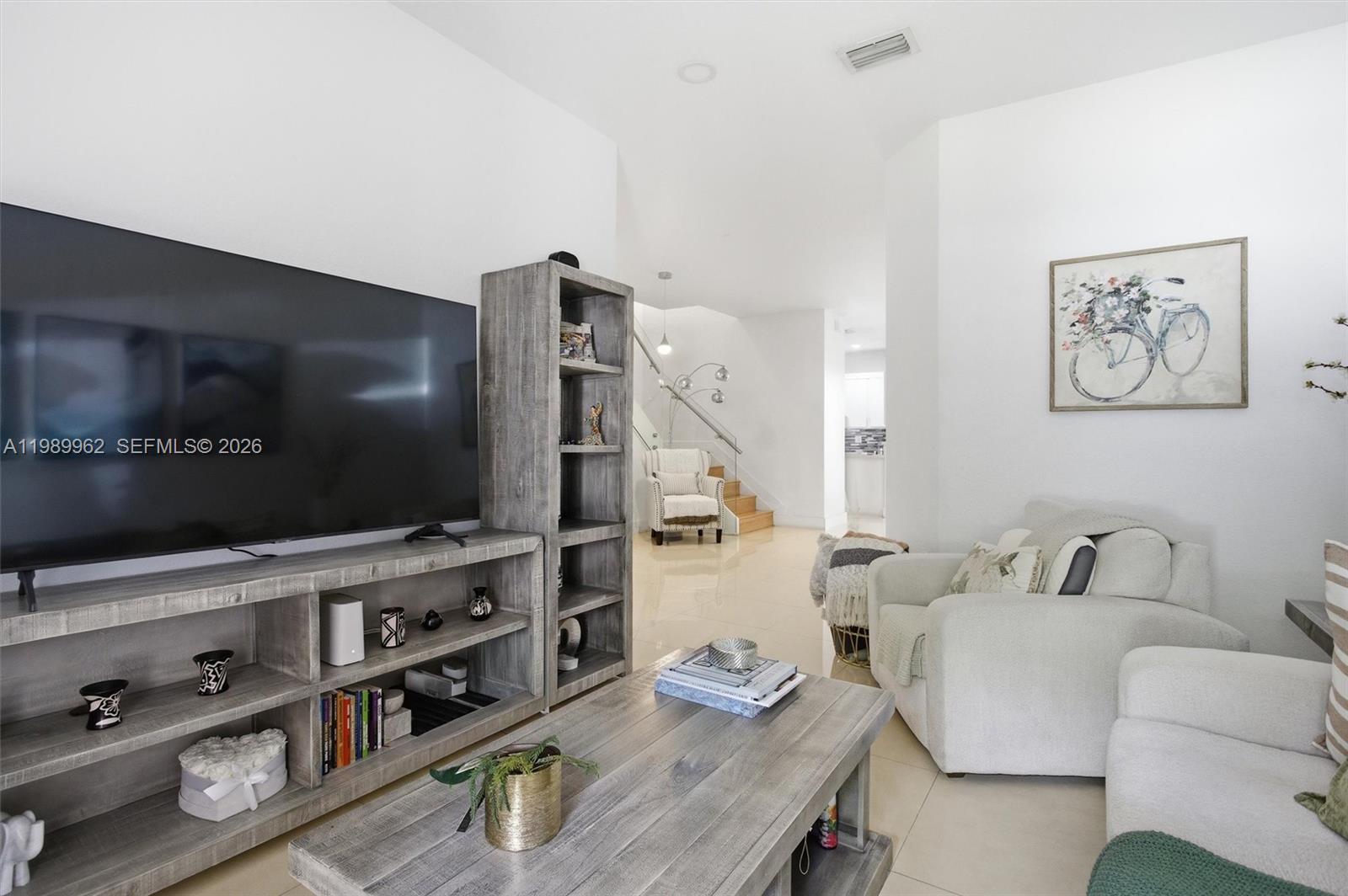 10319 NW 30th Ter Doral, FL 33172