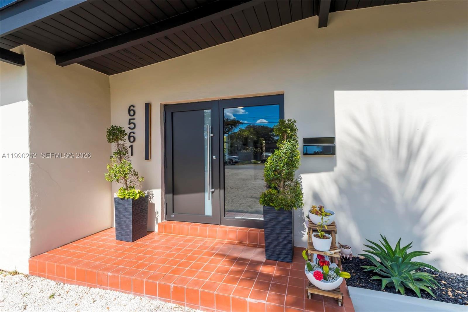 6561 SW 34th St Miami, FL 33155