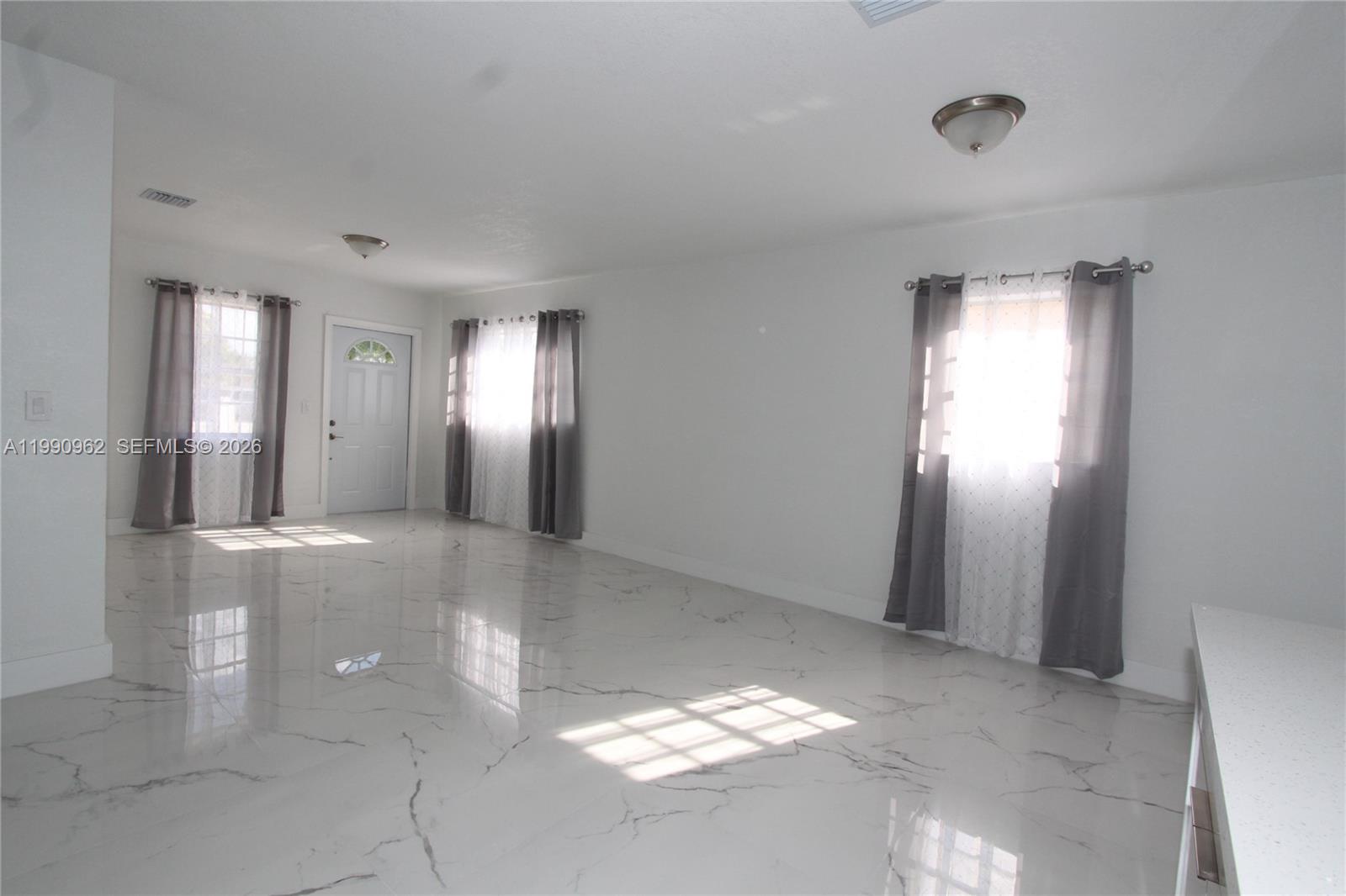 530 NW 10th Ave Boynton Beach, FL 33435