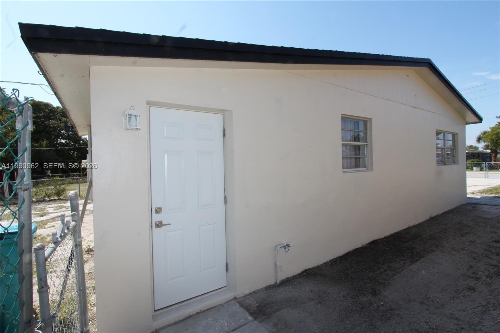 530 NW 10th Ave Boynton Beach, FL 33435