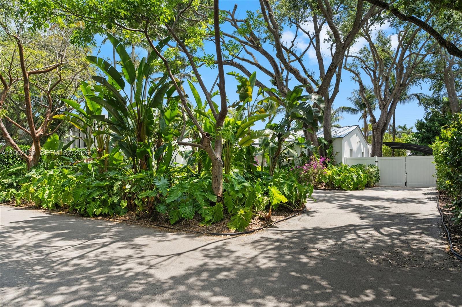 7531 SW 52nd Ct Miami, FL 33143
