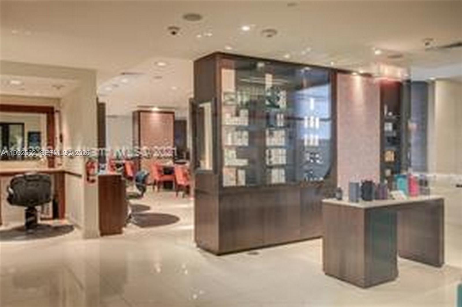 6801 Collins Ave #1414 Miami Beach, FL 33141