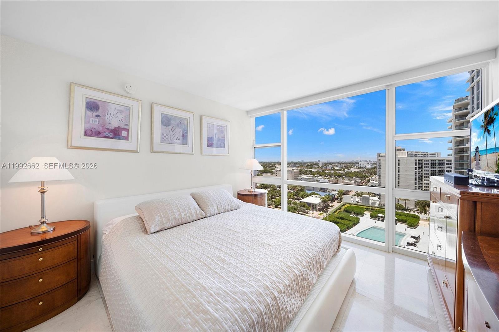 6801 Collins Ave #1414 Miami Beach, FL 33141