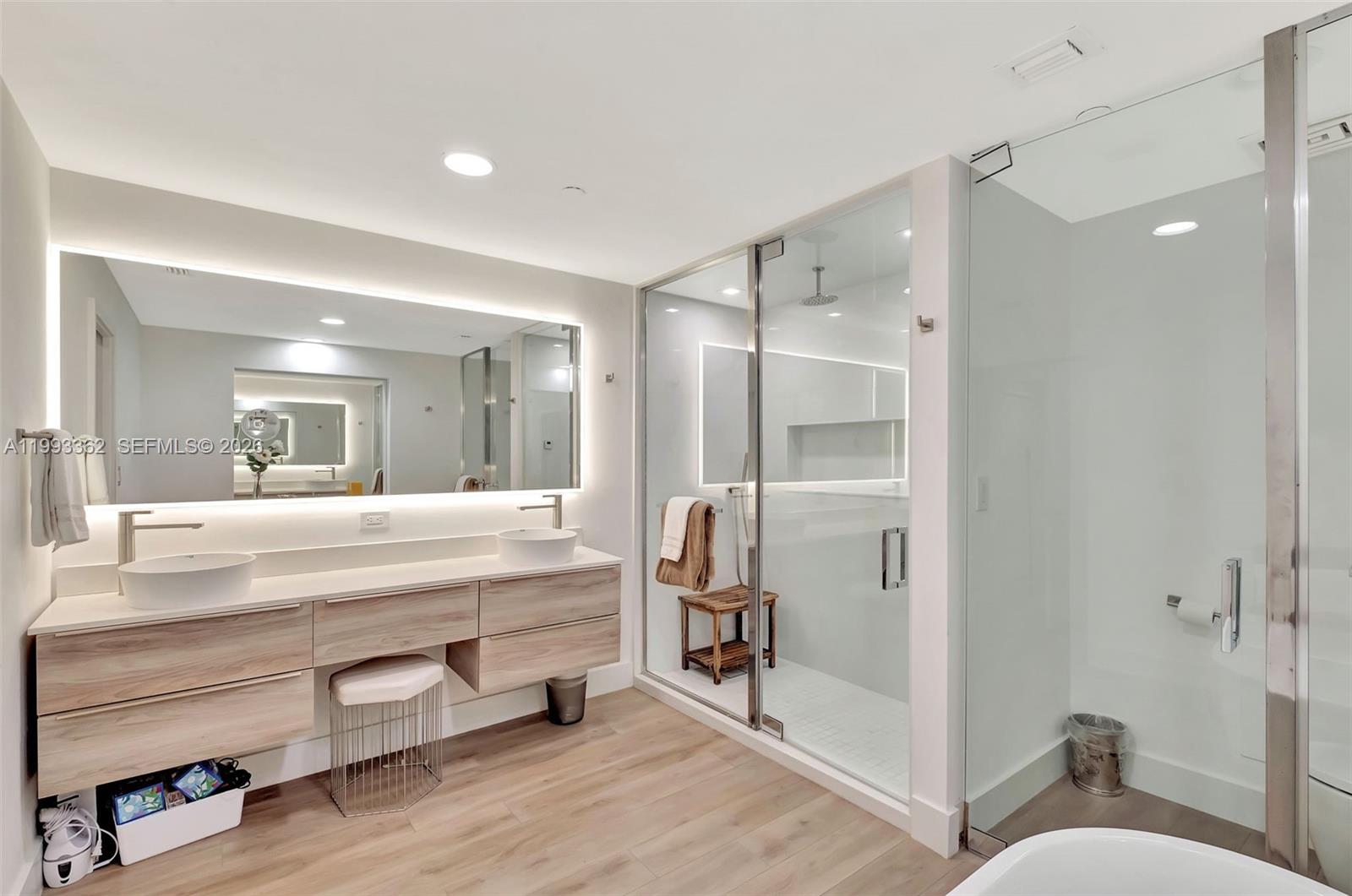 19136 Fisher Is Dr #19136 Miami Beach, FL 33109