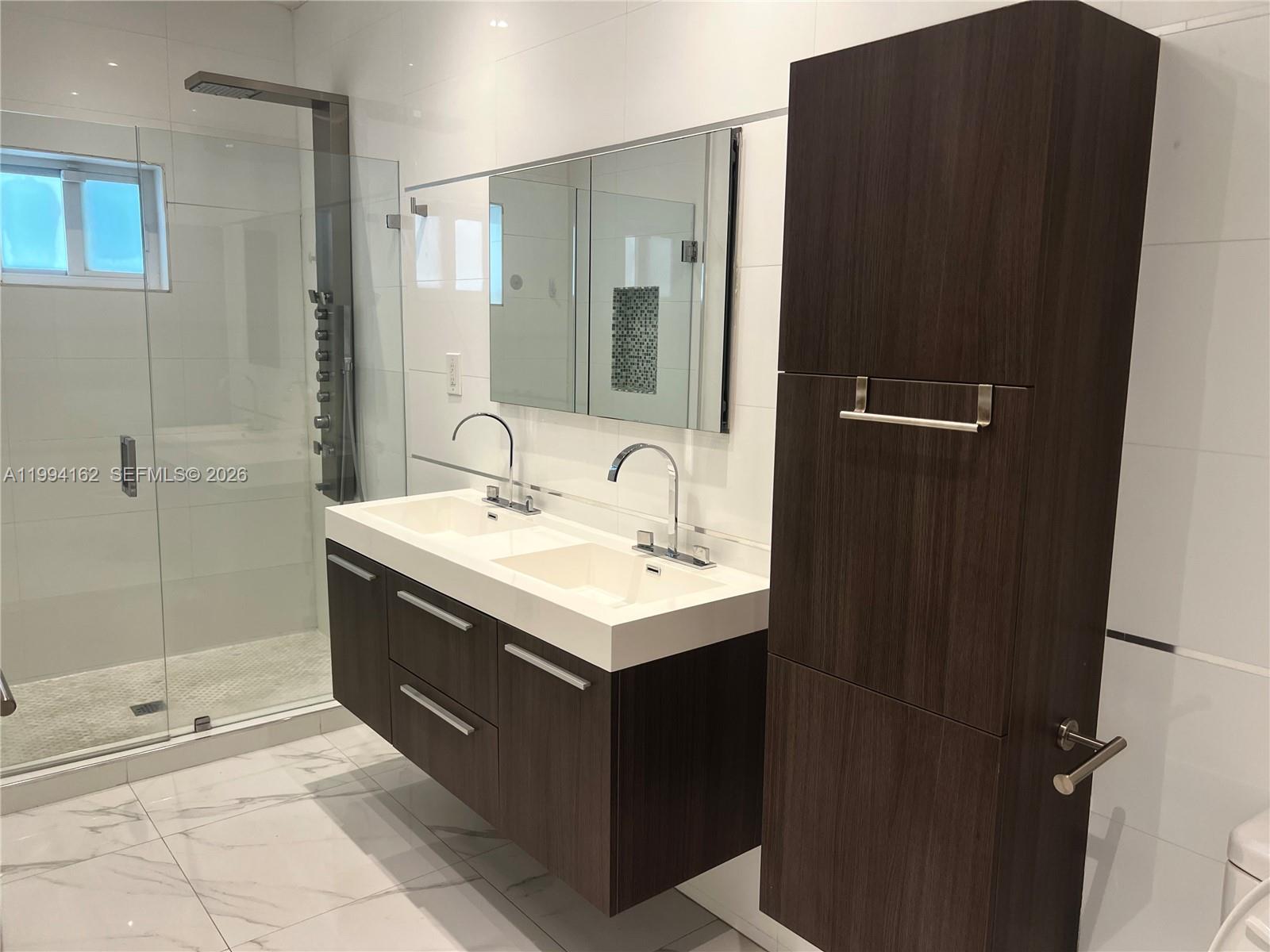 3551 E Glencoe St Miami, FL 33133