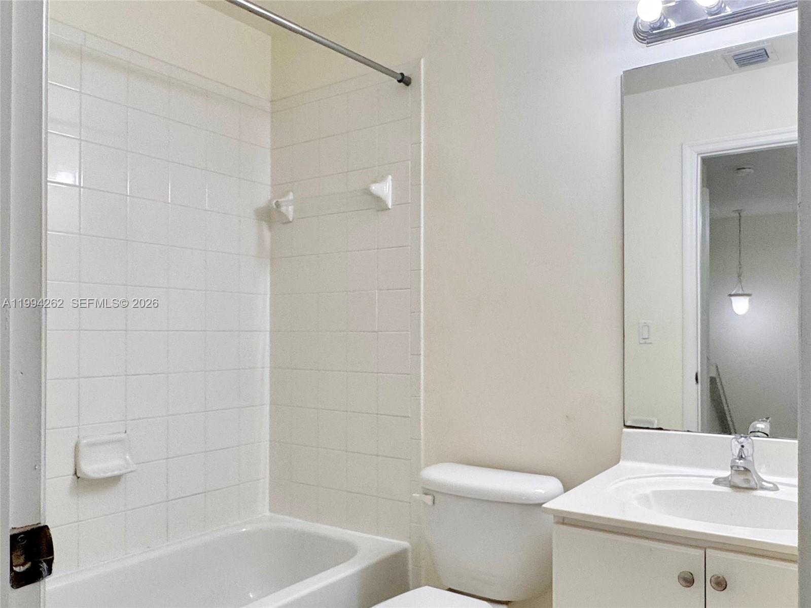 22631 SW 88th Pl #2-18 Cutler Bay, FL 33190