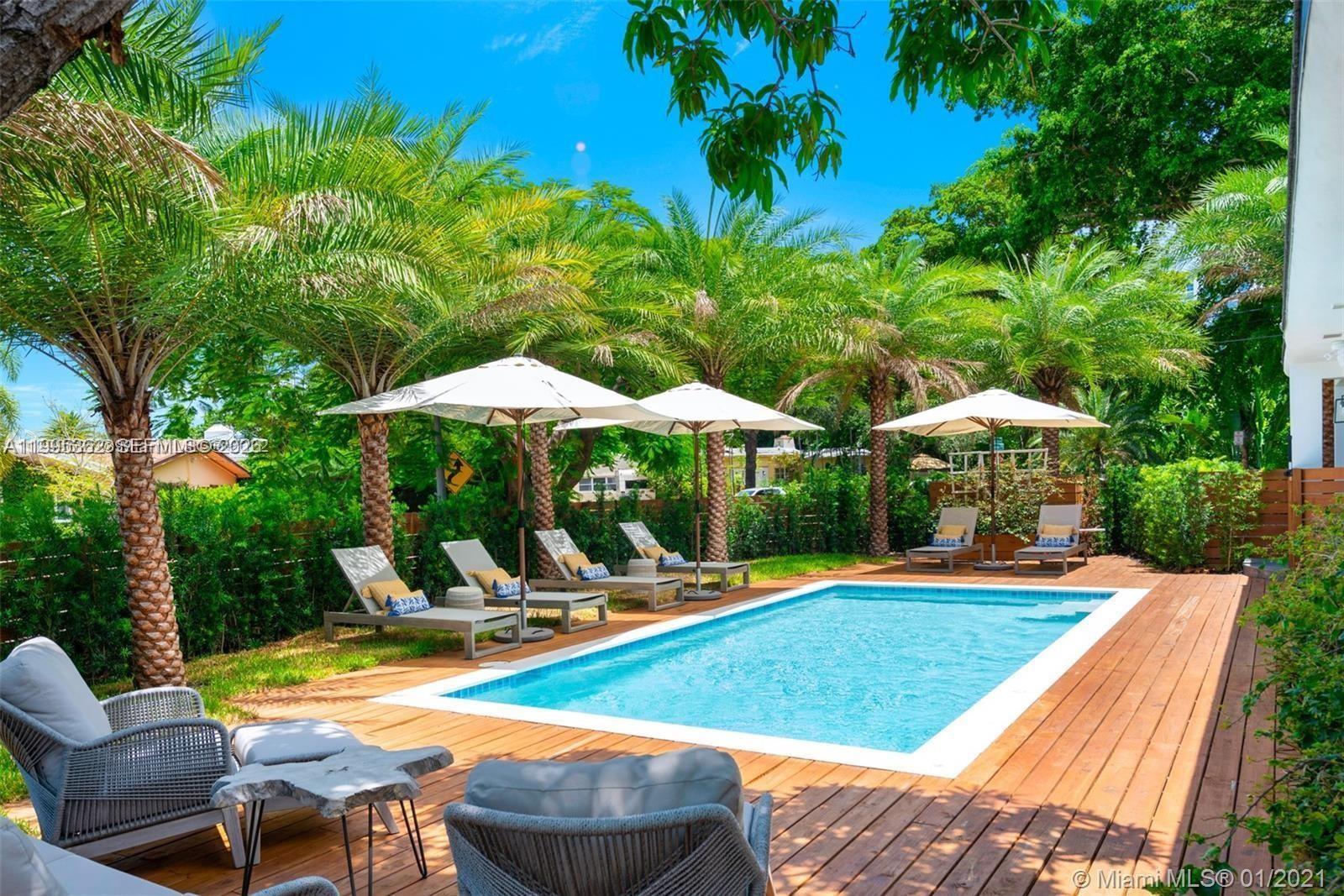 2575 Pine Tree Dr #. Miami Beach, FL 33140