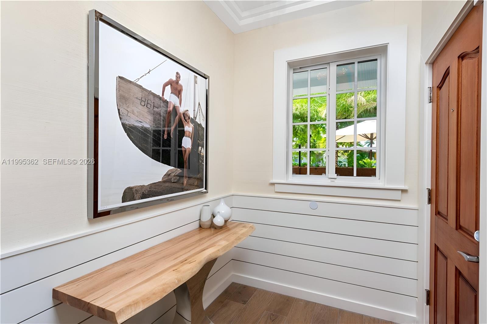 2575 Pine Tree Dr #. Miami Beach, FL 33140