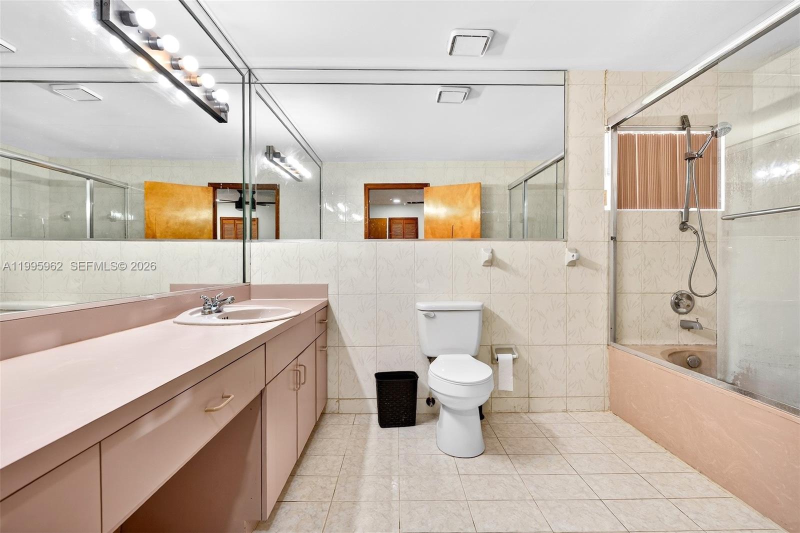 7821 SW 9th Ter Miami, FL 33144