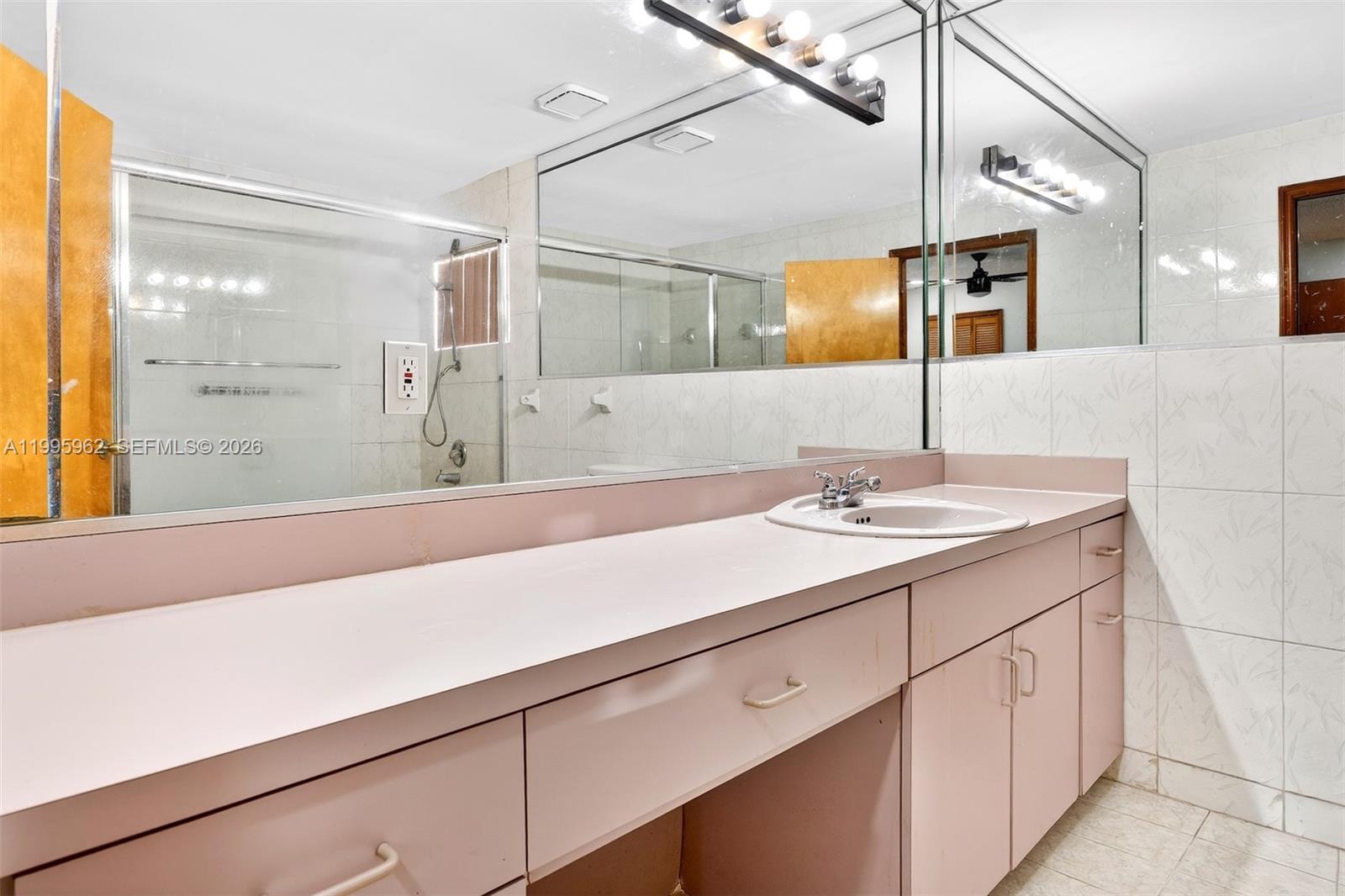 7821 SW 9th Ter Miami, FL 33144