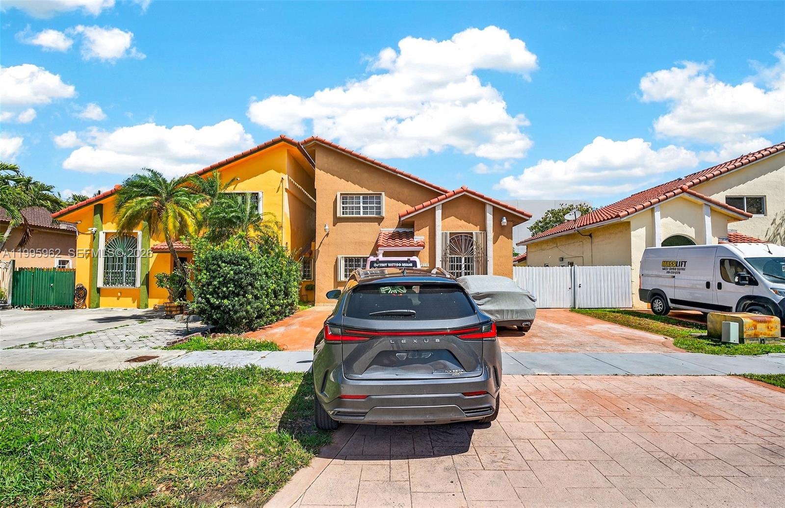 7821 SW 9th Ter Miami, FL 33144