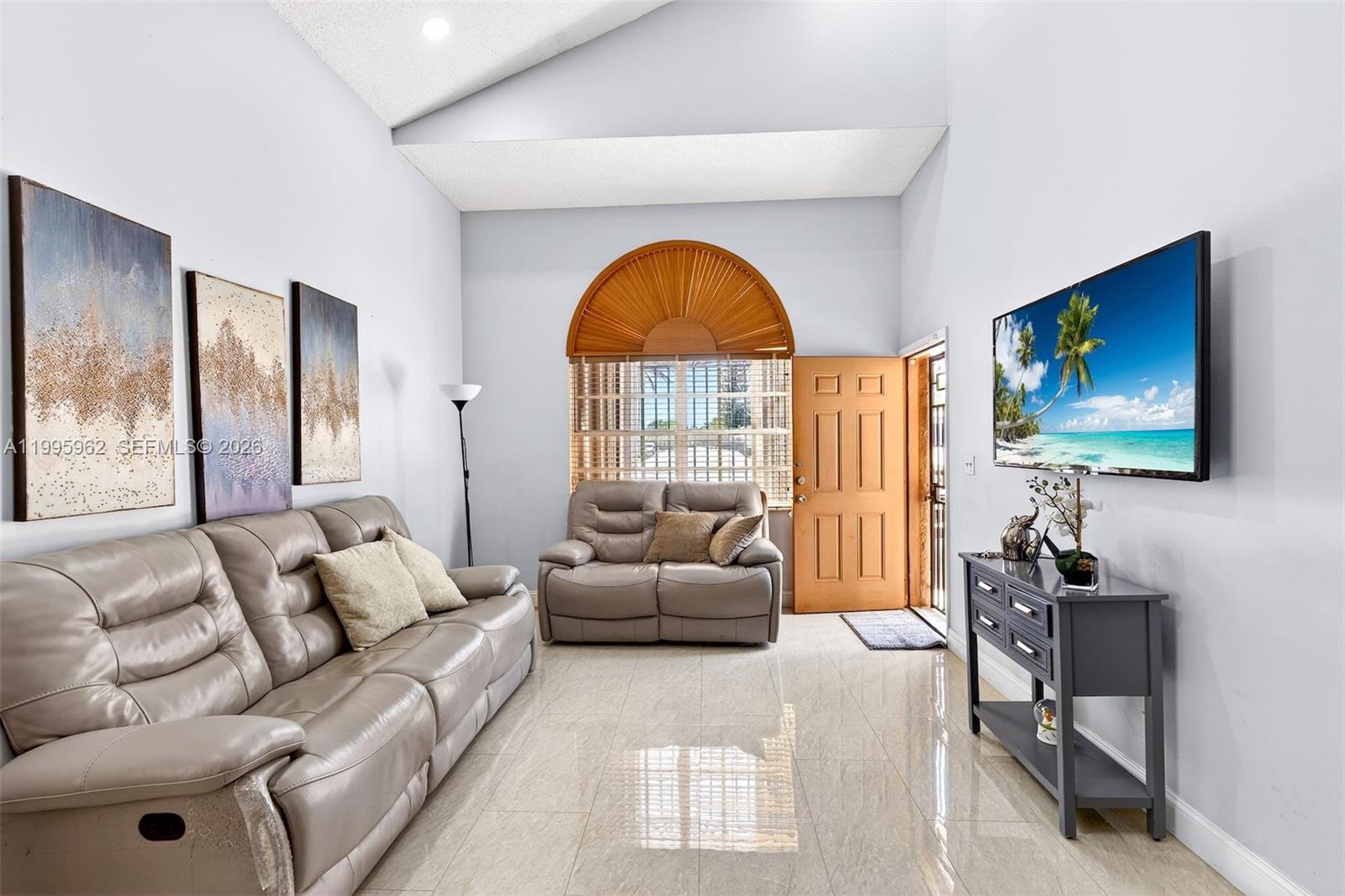 7821 SW 9th Ter Miami, FL 33144