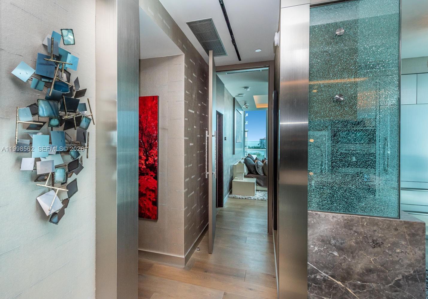 50 S Pointe Dr #905 Miami Beach, FL 33139