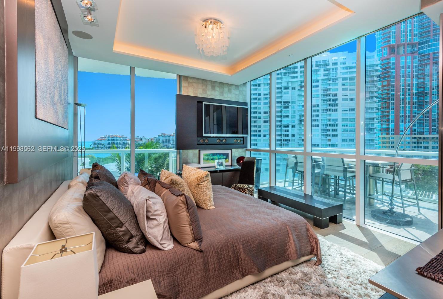 50 S Pointe Dr #905 Miami Beach, FL 33139