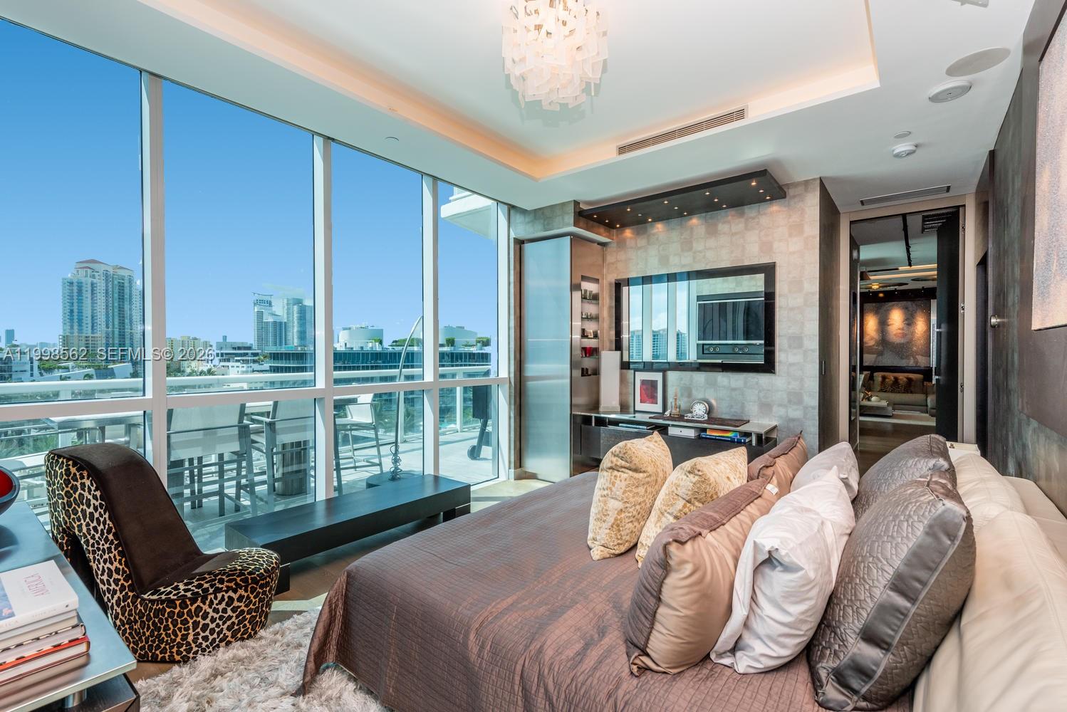 50 S Pointe Dr #905 Miami Beach, FL 33139