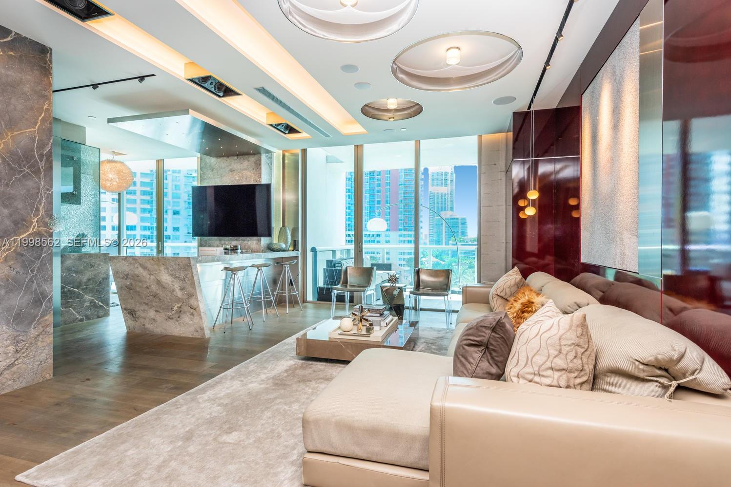 50 S Pointe Dr #905 Miami Beach, FL 33139