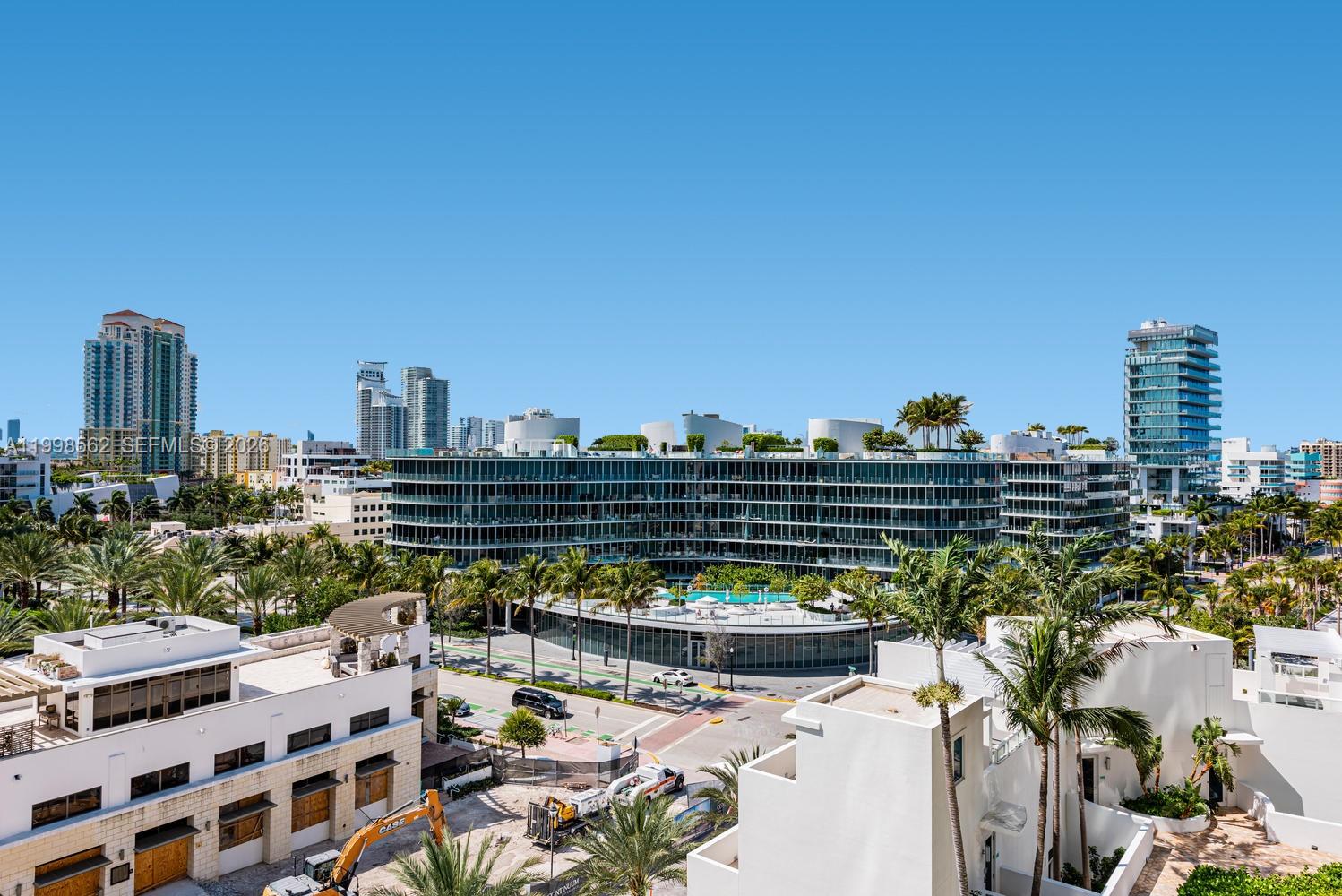 50 S Pointe Dr #905 Miami Beach, FL 33139