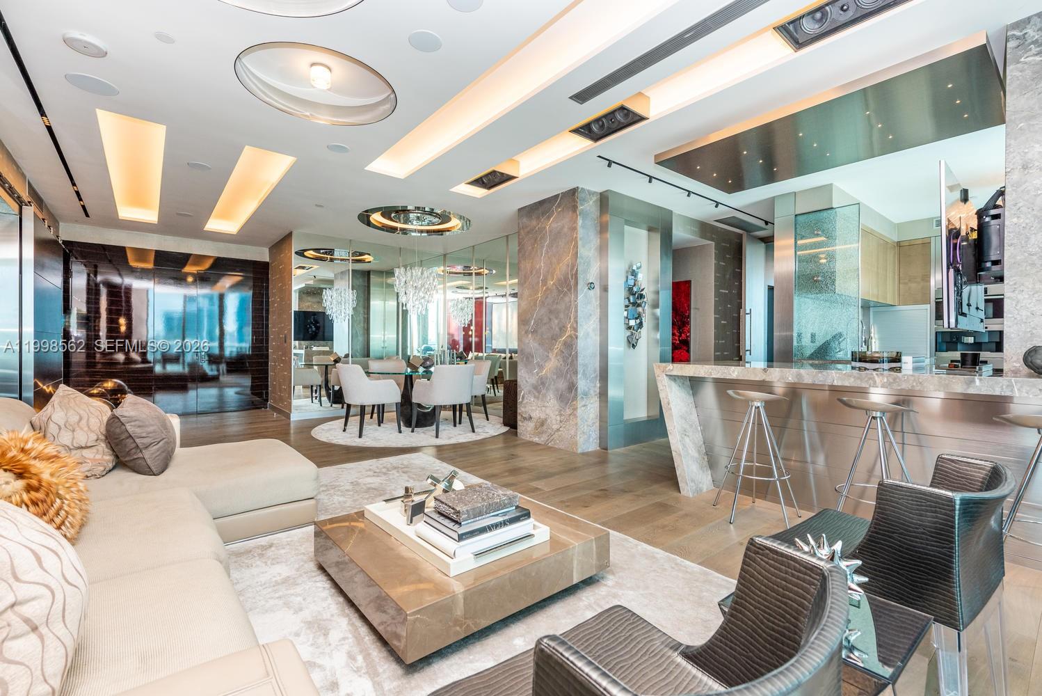 50 S Pointe Dr #905 Miami Beach, FL 33139