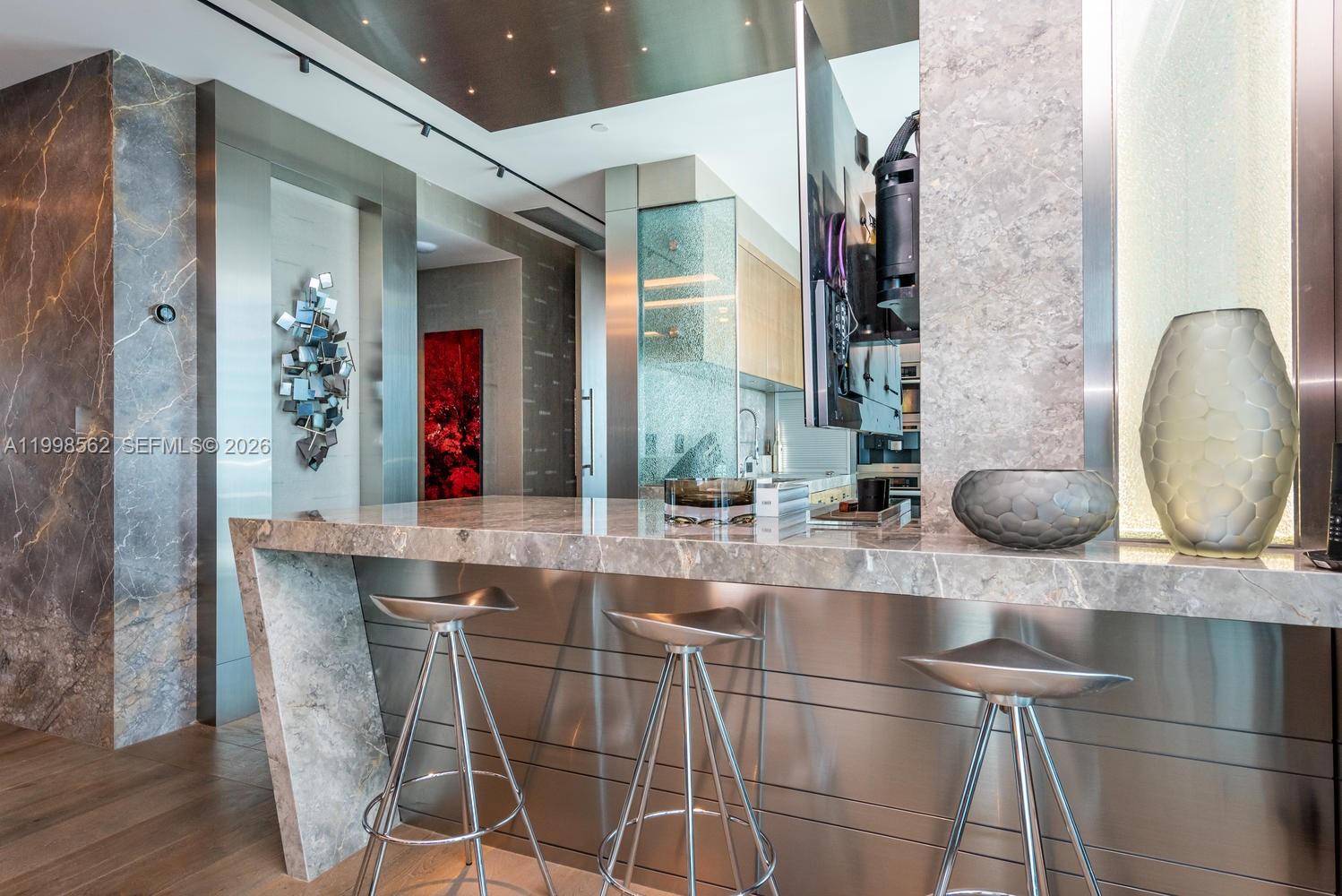 50 S Pointe Dr #905 Miami Beach, FL 33139