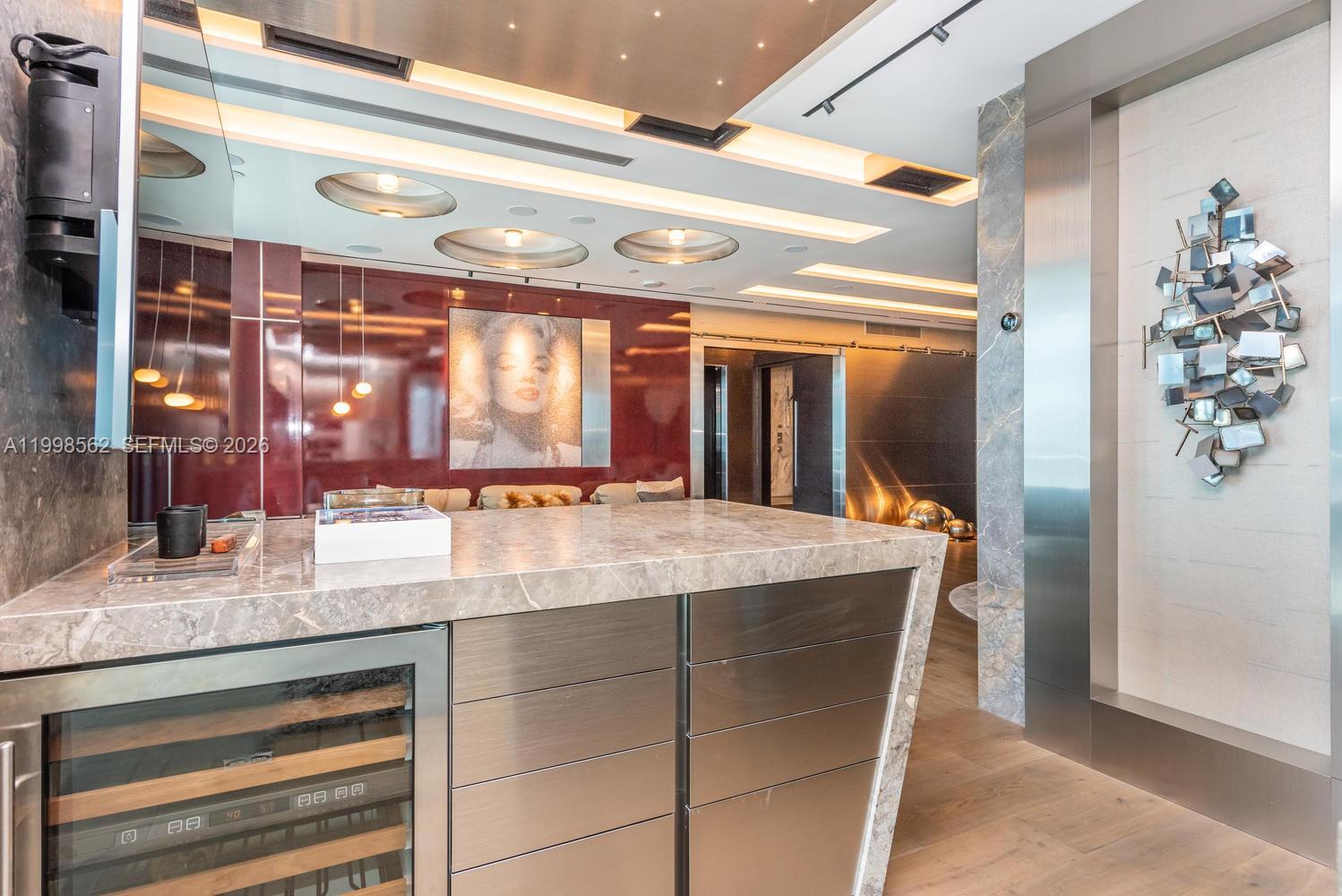 50 S Pointe Dr #905 Miami Beach, FL 33139