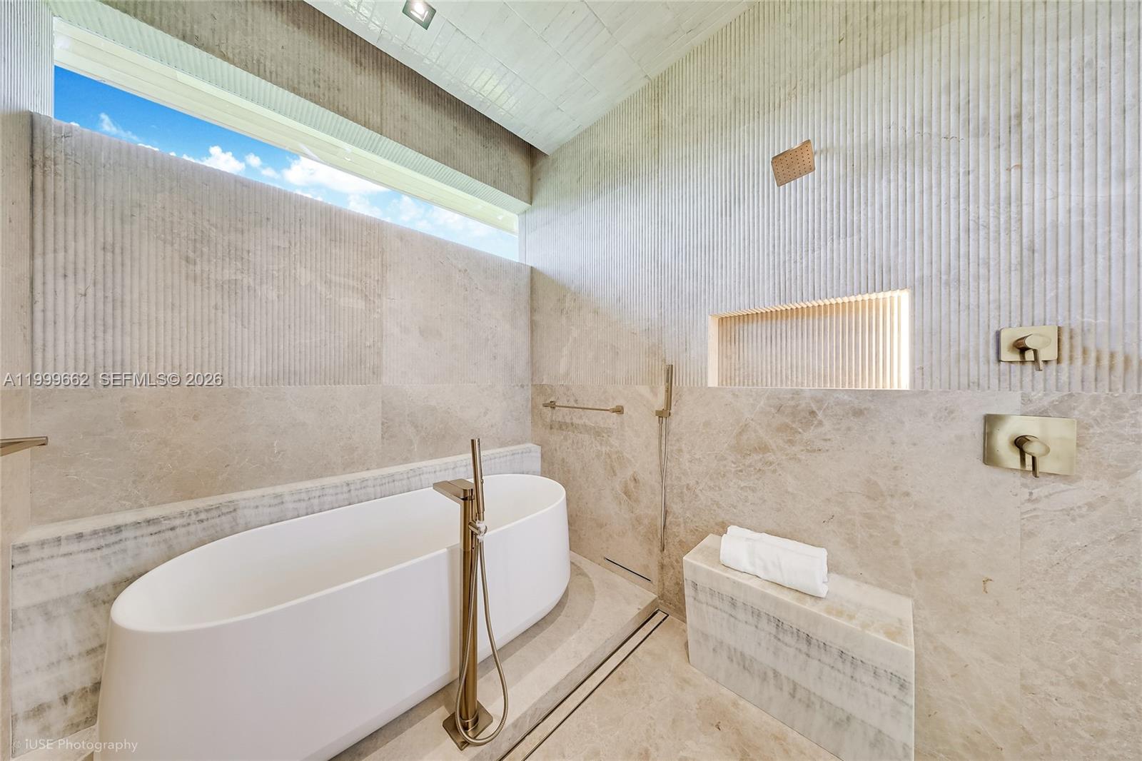 770 Lake Rd Miami, FL 33137