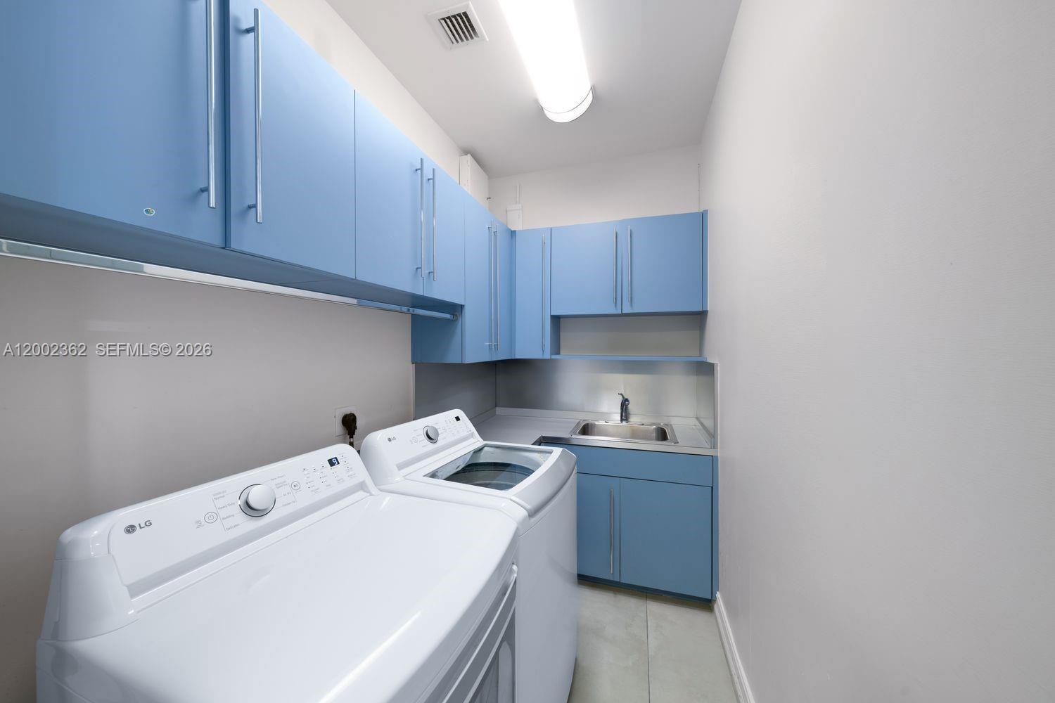 2614 Castilla Isle Fort Lauderdale, FL 33301