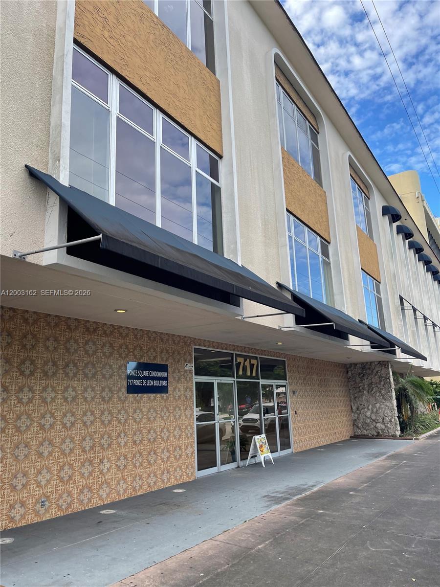 717 Ponce De Leon Blvd #323