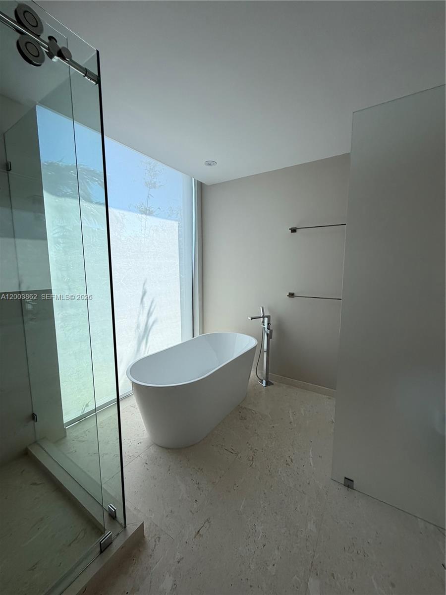 Undisclosed Address Key Biscayne, FL 33149
