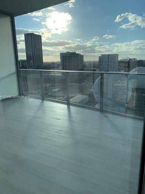 image Paramount Miami Worldcenter3