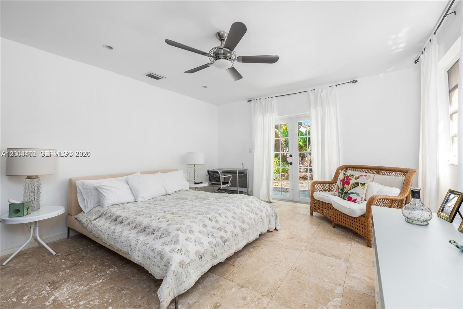 1036 NE 89th St Miami, FL 33138