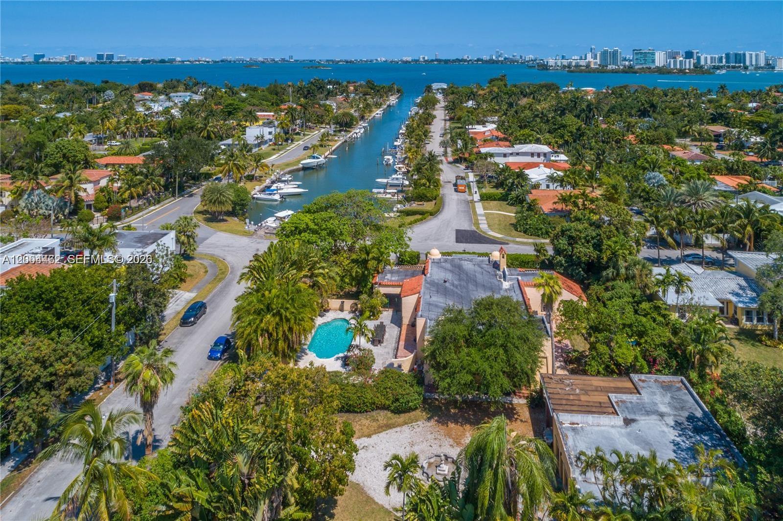 1036 NE 89th St Miami, FL 33138