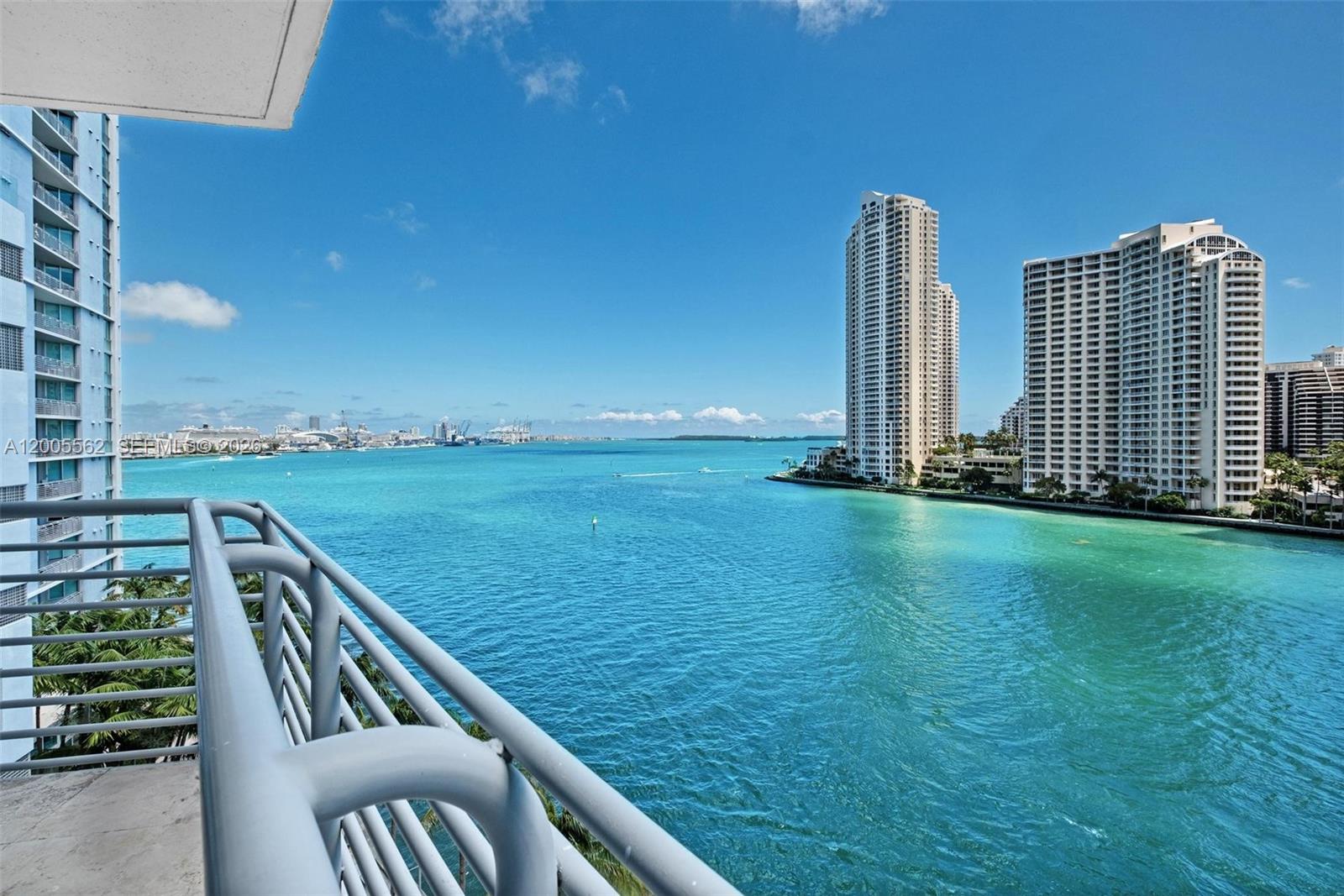 325 S Biscayne Blvd #823 Miami, FL 33131
