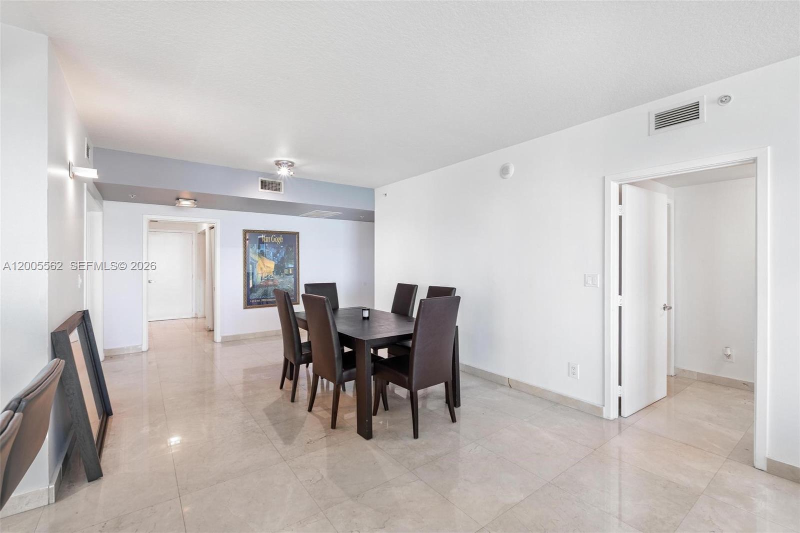 325 S Biscayne Blvd #823 Miami, FL 33131