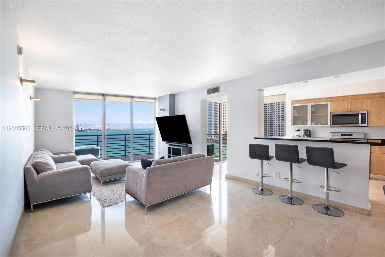 325 S Biscayne Blvd #823 Miami, FL 33131