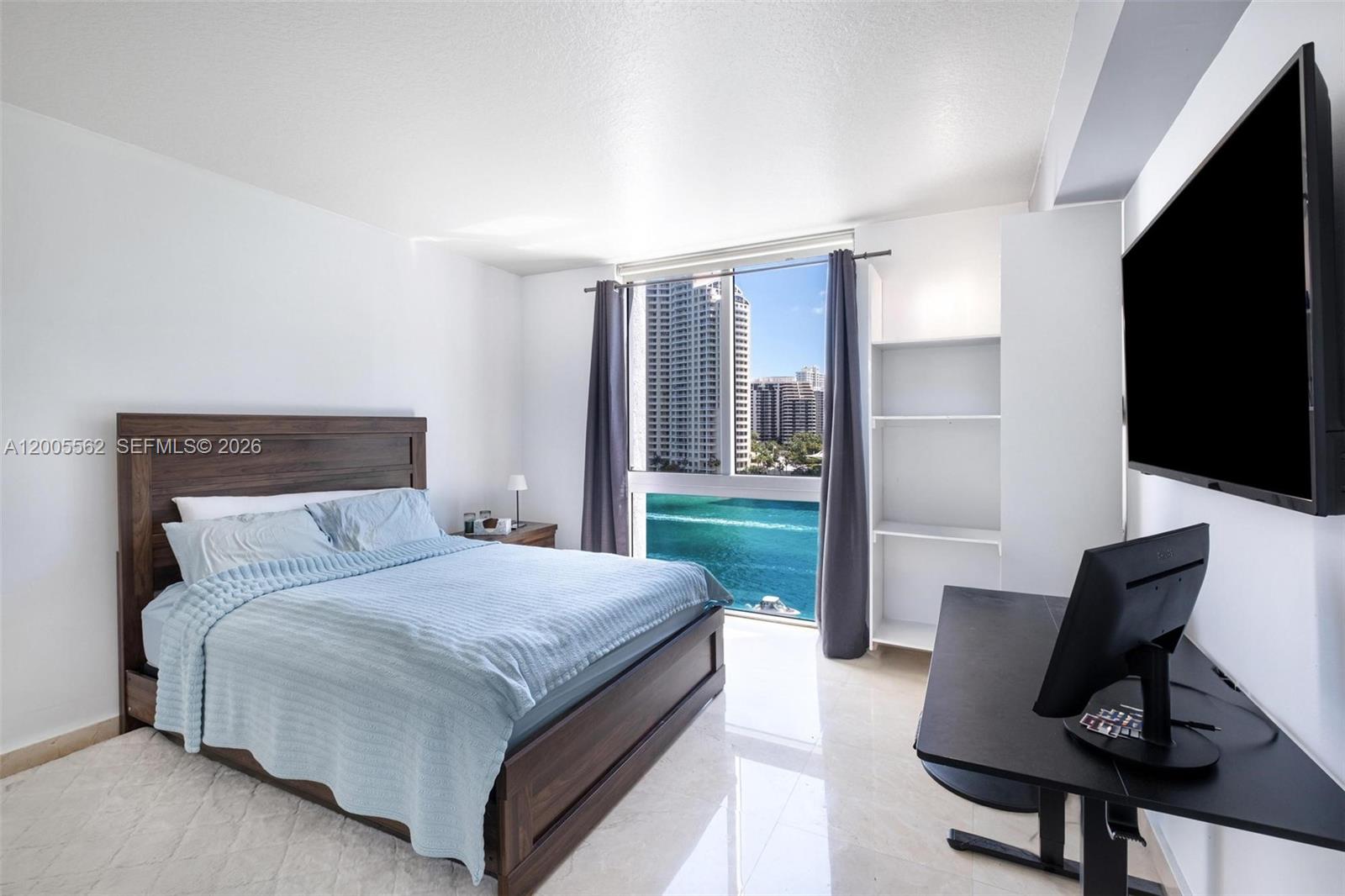325 S Biscayne Blvd #823 Miami, FL 33131