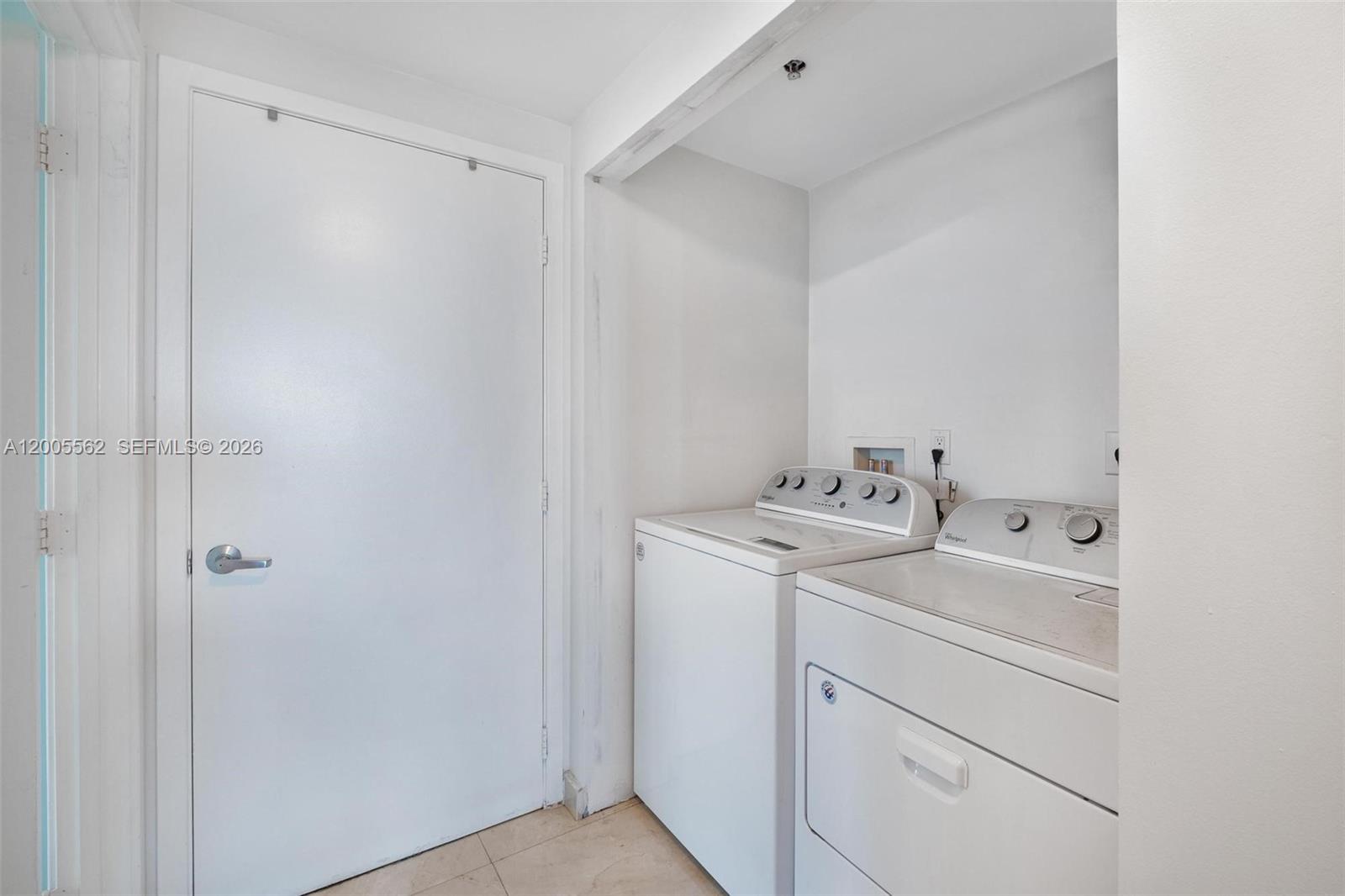 325 S Biscayne Blvd #823 Miami, FL 33131